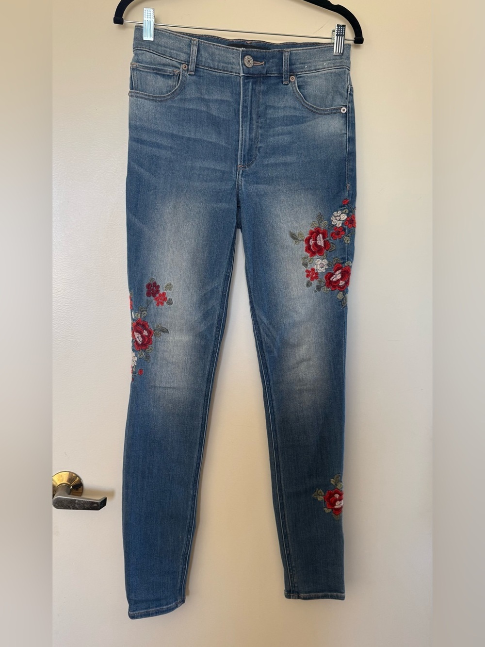 Express High Rise Jean Leggings Floral Embroidered Size 4R with Stretch